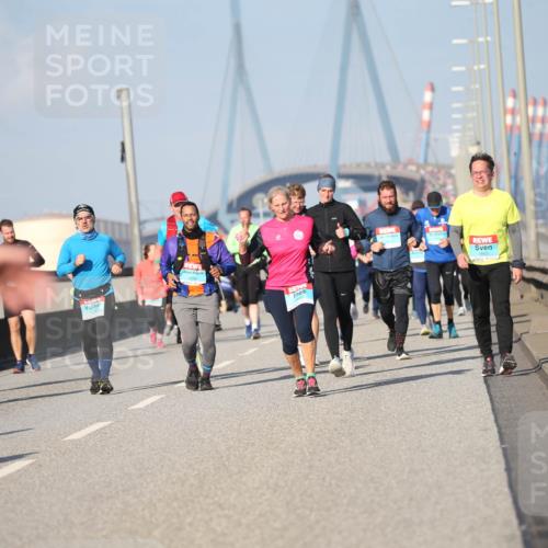 03.10.2025 - Köhlbrandbrückenlauf Jannik Wohlers http://msf.ph/oto/9101056 03.10.2025 10:03:22 Position 3  meine-sportfotos.de