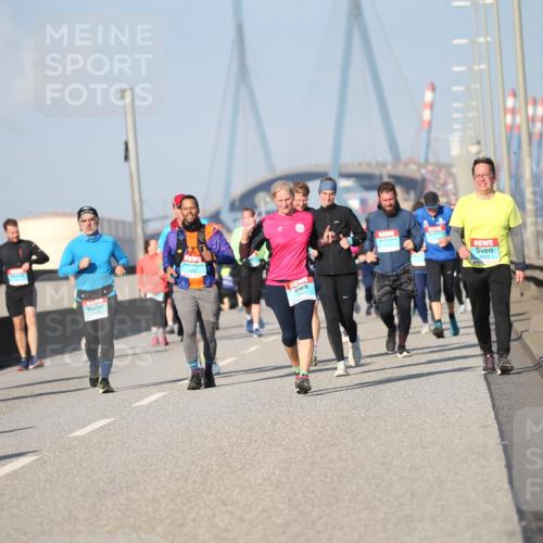 03.10.2025 - Köhlbrandbrückenlauf Jannik Wohlers http://msf.ph/oto/9101060 03.10.2025 10:03:22 Position 3  meine-sportfotos.de