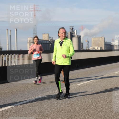 03.10.2025 - Köhlbrandbrückenlauf Lena Gebhardt http://msf.ph/oto/9101064 03.10.2025 10:11:14 Position 2  meine-sportfotos.de