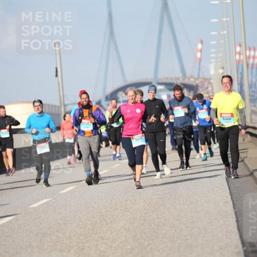 03.10.2025 - Köhlbrandbrückenlauf Jannik Wohlers http://msf.ph/oto/9101065 03.10.2025 10:03:22 Position 3  meine-sportfotos.de