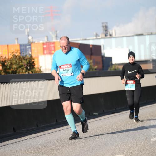 03.10.2025 - Köhlbrandbrückenlauf Jannik Wohlers http://msf.ph/oto/9101076 03.10.2025 10:03:23 Position 3 1740 meine-sportfotos.de