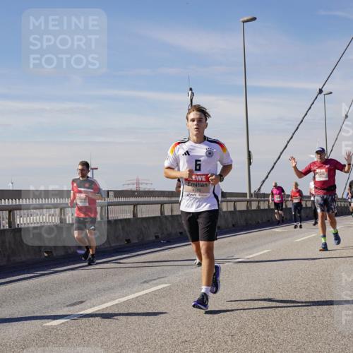03.10.2025 - Köhlbrandbrückenlauf Michael Burmester http://msf.ph/oto/9101080 03.10.2025 12:46:32 Position 2 6, 4580 meine-sportfotos.de