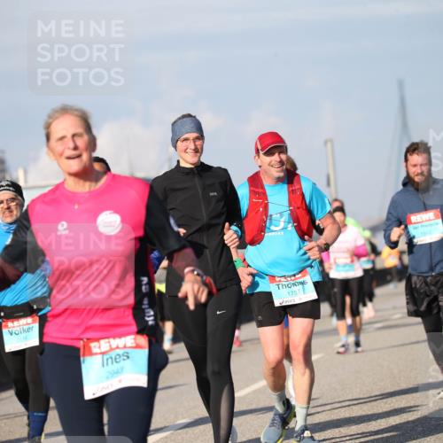 03.10.2025 - Köhlbrandbrückenlauf Jannik Wohlers http://msf.ph/oto/9101164 03.10.2025 10:03:30 Position 3 1562, 3114, 2943, 1757 meine-sportfotos.de