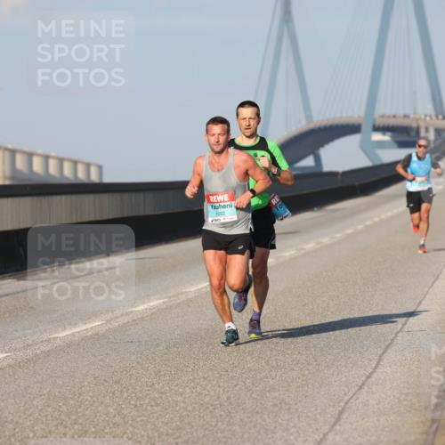 03.10.2025 - Köhlbrandbrückenlauf Lena Gebhardt http://msf.ph/oto/9101181 03.10.2025 09:36:30 Position 2  meine-sportfotos.de