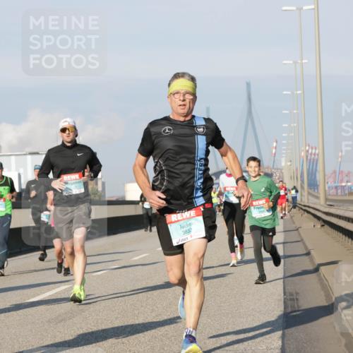 03.10.2025 - Köhlbrandbrückenlauf Jannik Wohlers http://msf.ph/oto/9101205 03.10.2025 09:48:54 Position 3 3832 meine-sportfotos.de