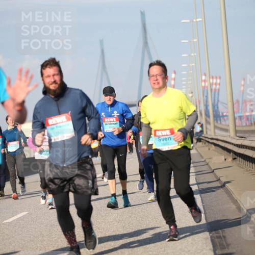 03.10.2025 - Köhlbrandbrückenlauf Jannik Wohlers http://msf.ph/oto/9101213 03.10.2025 10:03:32 Position 3 1663 meine-sportfotos.de