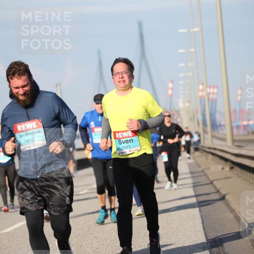 03.10.2025 - Köhlbrandbrückenlauf Jannik Wohlers http://msf.ph/oto/9101229 03.10.2025 10:03:33 Position 3 1562, 1663 meine-sportfotos.de