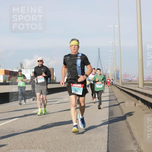 03.10.2025 - Köhlbrandbrückenlauf Jannik Wohlers http://msf.ph/oto/9101235 03.10.2025 09:48:54 Position 3 1216, 40, 3832 meine-sportfotos.de