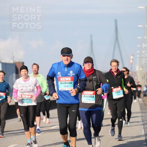 03.10.2025 - Köhlbrandbrückenlauf Jannik Wohlers http://msf.ph/oto/9101253 03.10.2025 10:03:36 Position 3 2024, 16, 760, 3574, 3509, 2415, 1463 meine-sportfotos.de