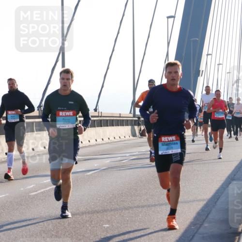 03.10.2025 - Köhlbrandbrückenlauf Strokosch-Dieckow http://msf.ph/oto/9101280 03.10.2025 09:20:43 Position 1 3763, 628 meine-sportfotos.de