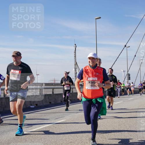 03.10.2025 - Köhlbrandbrückenlauf Michael Burmester http://msf.ph/oto/9101283 03.10.2025 12:46:41 Position 2 6563, 4573 meine-sportfotos.de