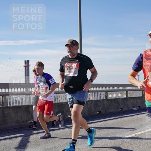 03.10.2025 - Köhlbrandbrückenlauf Michael Burmester http://msf.ph/oto/9101298 03.10.2025 12:46:41 Position 2 6563, 4573 meine-sportfotos.de