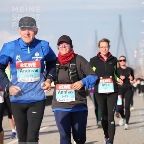03.10.2025 - Köhlbrandbrückenlauf Jannik Wohlers http://msf.ph/oto/9101306 03.10.2025 10:03:37 Position 3 2024, 3574, 2000, 3509, 2415, 1463 meine-sportfotos.de
