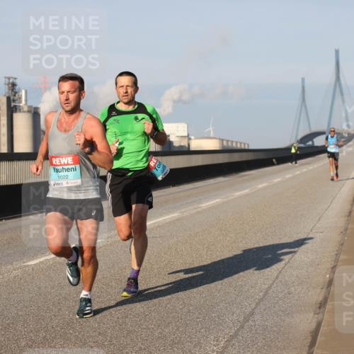 03.10.2025 - Köhlbrandbrückenlauf Lena Gebhardt http://msf.ph/oto/9101386 03.10.2025 09:36:35 Position 2 1022 meine-sportfotos.de
