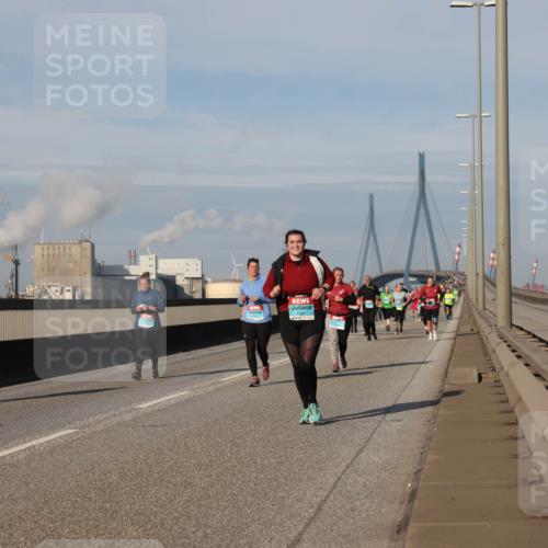 03.10.2025 - Köhlbrandbrückenlauf Lena Gebhardt http://msf.ph/oto/9101392 03.10.2025 10:11:34 Position 2  meine-sportfotos.de