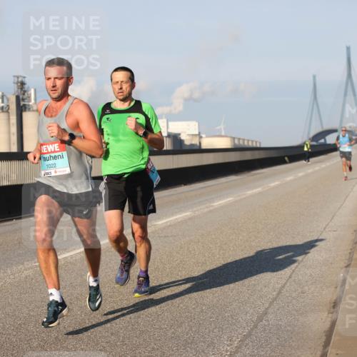 03.10.2025 - Köhlbrandbrückenlauf Lena Gebhardt http://msf.ph/oto/9101410 03.10.2025 09:36:35 Position 2 1022 meine-sportfotos.de
