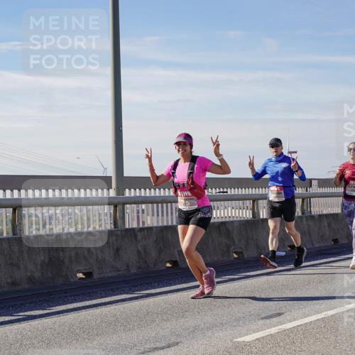 03.10.2025 - Köhlbrandbrückenlauf Michael Burmester http://msf.ph/oto/9101411 03.10.2025 12:46:47 Position 2  meine-sportfotos.de
