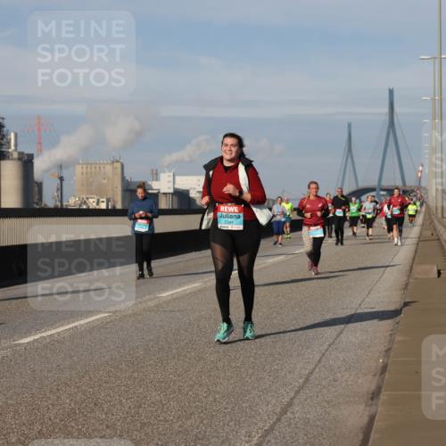 03.10.2025 - Köhlbrandbrückenlauf Lena Gebhardt http://msf.ph/oto/9101460 03.10.2025 10:11:35 Position 2 2344 meine-sportfotos.de