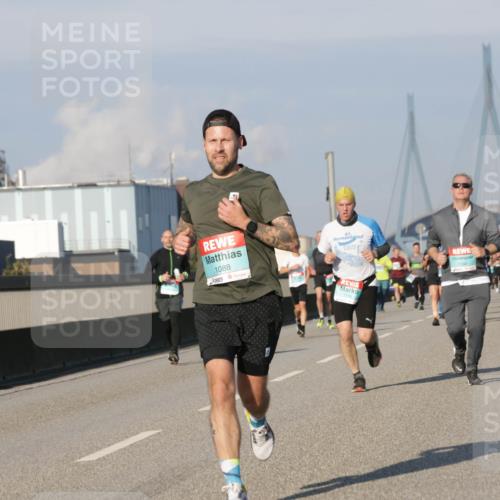 03.10.2025 - Köhlbrandbrückenlauf Jannik Wohlers http://msf.ph/oto/9101475 03.10.2025 09:49:00 Position 3 1088, 41, 1334 meine-sportfotos.de