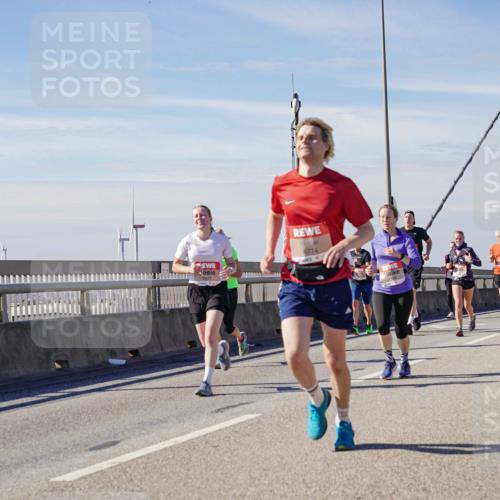 03.10.2025 - Köhlbrandbrückenlauf Michael Burmester http://msf.ph/oto/9101489 03.10.2025 12:46:49 Position 2 6774 meine-sportfotos.de