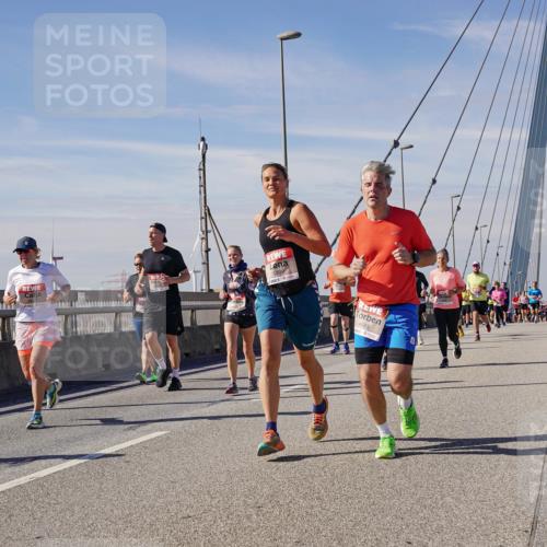03.10.2025 - Köhlbrandbrückenlauf Michael Burmester http://msf.ph/oto/9101536 03.10.2025 12:46:52 Position 2 4999, 4683 meine-sportfotos.de