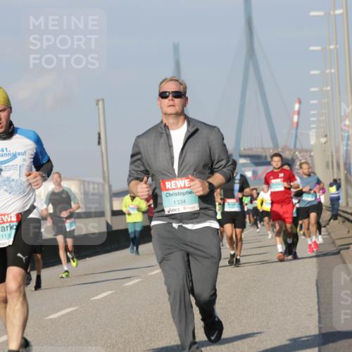 03.10.2025 - Köhlbrandbrückenlauf Jannik Wohlers http://msf.ph/oto/9101540 03.10.2025 09:49:02 Position 3 41, 1116, 1334 meine-sportfotos.de