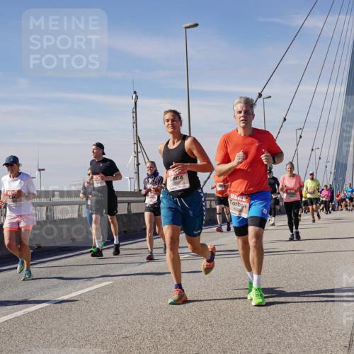 03.10.2025 - Köhlbrandbrückenlauf Michael Burmester http://msf.ph/oto/9101544 03.10.2025 12:46:52 Position 2 4683 meine-sportfotos.de