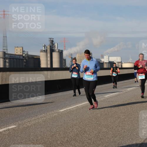 03.10.2025 - Köhlbrandbrückenlauf Lena Gebhardt http://msf.ph/oto/9101585 03.10.2025 10:11:38 Position 2 2781 meine-sportfotos.de