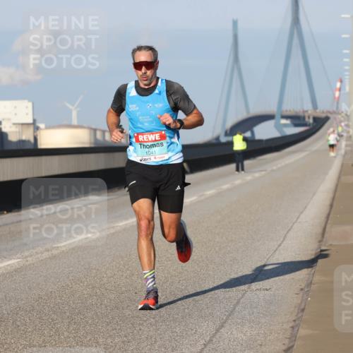 03.10.2025 - Köhlbrandbrückenlauf Lena Gebhardt http://msf.ph/oto/9101588 03.10.2025 09:36:40 Position 2 1041 meine-sportfotos.de