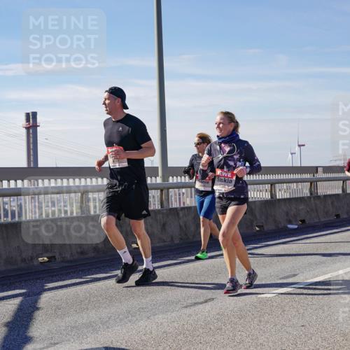 03.10.2025 - Köhlbrandbrückenlauf Michael Burmester http://msf.ph/oto/9101592 03.10.2025 12:46:54 Position 2 38 meine-sportfotos.de