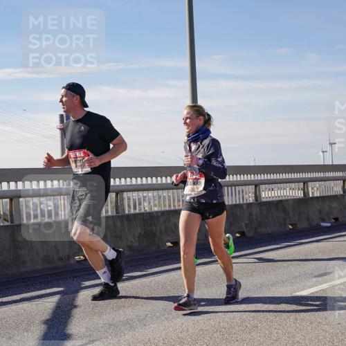 03.10.2025 - Köhlbrandbrückenlauf Michael Burmester http://msf.ph/oto/9101606 03.10.2025 12:46:55 Position 2 3, 38 meine-sportfotos.de