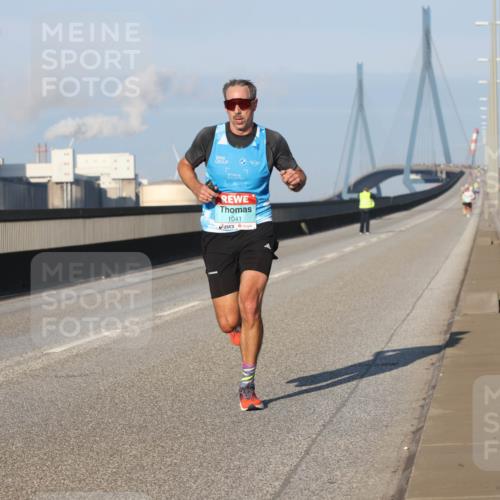03.10.2025 - Köhlbrandbrückenlauf Lena Gebhardt http://msf.ph/oto/9101608 03.10.2025 09:36:41 Position 2 7, 1041, 7777 meine-sportfotos.de