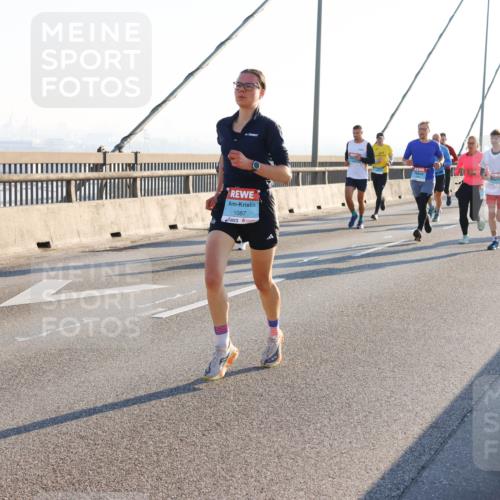 03.10.2025 - Köhlbrandbrückenlauf Strokosch-Dieckow http://msf.ph/oto/9101623 03.10.2025 09:21:49 Position 1 1087 meine-sportfotos.de