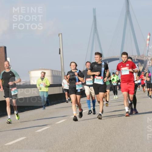 03.10.2025 - Köhlbrandbrückenlauf Jannik Wohlers http://msf.ph/oto/9101664 03.10.2025 09:49:06 Position 3 1878, 3462, 19 meine-sportfotos.de