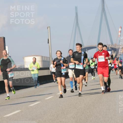 03.10.2025 - Köhlbrandbrückenlauf Jannik Wohlers http://msf.ph/oto/9101667 03.10.2025 09:49:06 Position 3 1878, 0, 19 meine-sportfotos.de