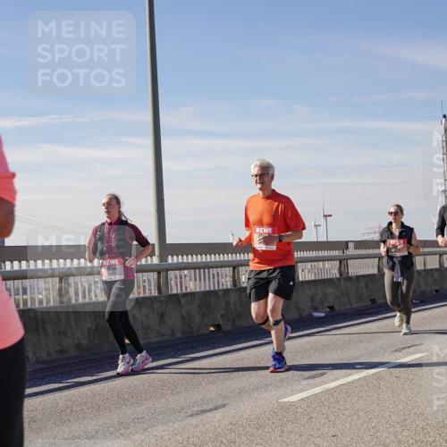 03.10.2025 - Köhlbrandbrückenlauf Michael Burmester http://msf.ph/oto/9101680 03.10.2025 12:46:57 Position 2  meine-sportfotos.de