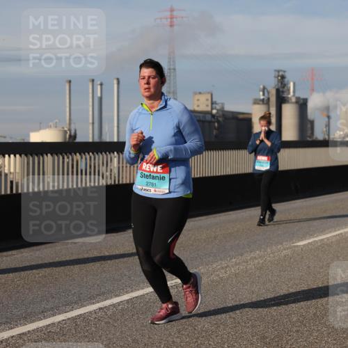 03.10.2025 - Köhlbrandbrückenlauf Lena Gebhardt http://msf.ph/oto/9101682 03.10.2025 10:11:40 Position 2 2781 meine-sportfotos.de