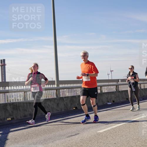 03.10.2025 - Köhlbrandbrückenlauf Michael Burmester http://msf.ph/oto/9101692 03.10.2025 12:46:57 Position 2 4176, 6 meine-sportfotos.de