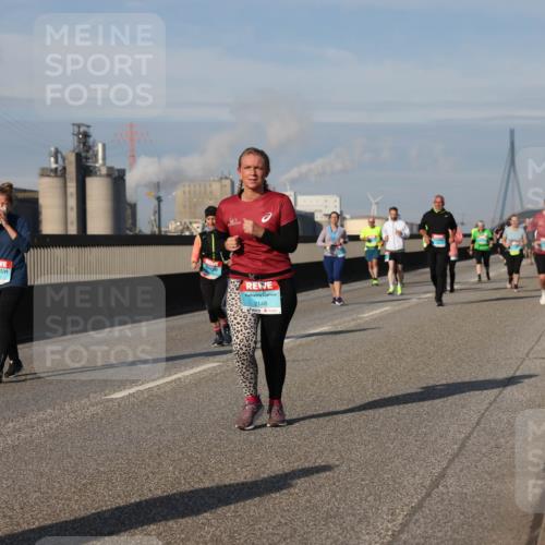 03.10.2025 - Köhlbrandbrückenlauf Lena Gebhardt http://msf.ph/oto/9101701 03.10.2025 10:11:41 Position 2 2148 meine-sportfotos.de