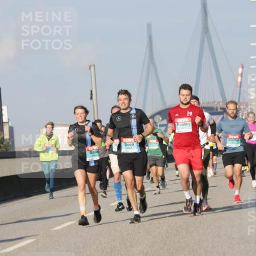 03.10.2025 - Köhlbrandbrückenlauf Jannik Wohlers http://msf.ph/oto/9101708 03.10.2025 09:49:08 Position 3 3462, 19, 3521 meine-sportfotos.de