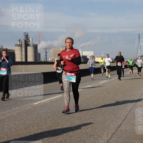 03.10.2025 - Köhlbrandbrückenlauf Lena Gebhardt http://msf.ph/oto/9101713 03.10.2025 10:11:41 Position 2 2148 meine-sportfotos.de
