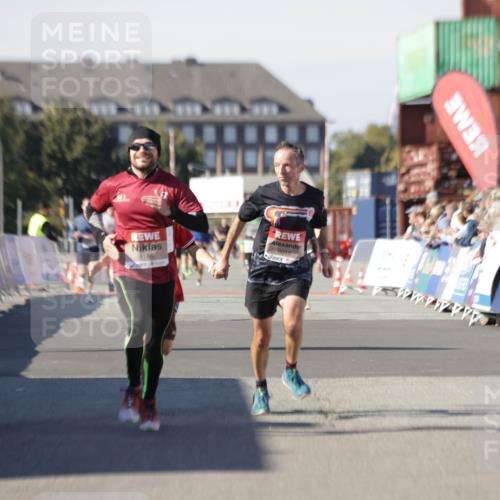 03.10.2025 - Köhlbrandbrückenlauf Jannik Wohlers http://msf.ph/oto/9101719 03.10.2025 12:57:17 Ziel 4080, 4150, 4186, 4251, 5699, 5898, 5926, 6015, 6629, 6819 meine-sportfotos.de