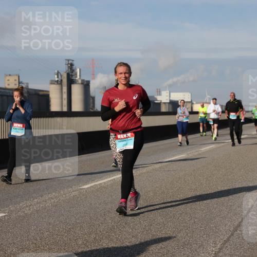 03.10.2025 - Köhlbrandbrückenlauf Lena Gebhardt http://msf.ph/oto/9101739 03.10.2025 10:11:41 Position 2 2148 meine-sportfotos.de