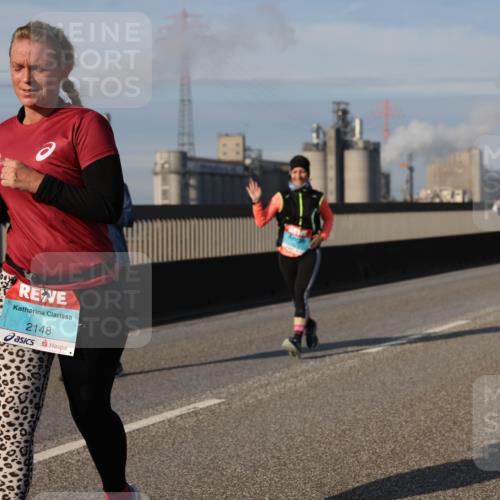 03.10.2025 - Köhlbrandbrückenlauf Lena Gebhardt http://msf.ph/oto/9101784 03.10.2025 10:11:43 Position 2 2148 meine-sportfotos.de