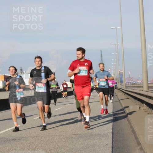 03.10.2025 - Köhlbrandbrückenlauf Jannik Wohlers http://msf.ph/oto/9101798 03.10.2025 09:49:13 Position 3 3462, 19, 3521 meine-sportfotos.de