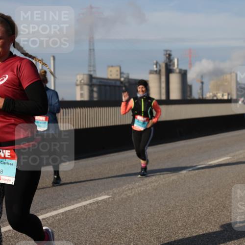 03.10.2025 - Köhlbrandbrückenlauf Lena Gebhardt http://msf.ph/oto/9101812 03.10.2025 10:11:43 Position 2 2148 meine-sportfotos.de