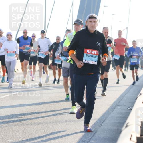 03.10.2025 - Köhlbrandbrückenlauf Strokosch-Dieckow http://msf.ph/oto/9101828 03.10.2025 09:22:15 Position 1 1133 meine-sportfotos.de