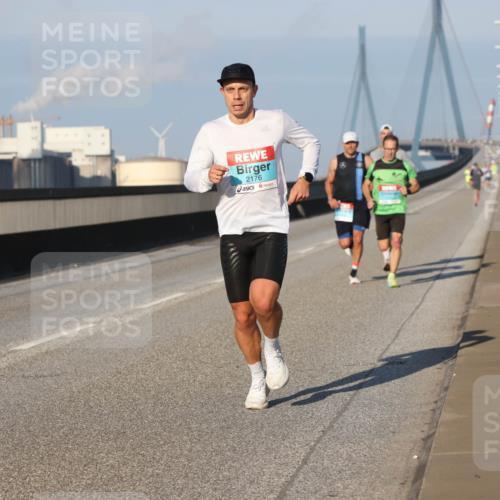 03.10.2025 - Köhlbrandbrückenlauf Lena Gebhardt http://msf.ph/oto/9101877 03.10.2025 09:37:05 Position 2 2176 meine-sportfotos.de