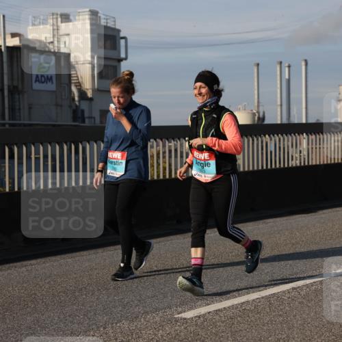 03.10.2025 - Köhlbrandbrückenlauf Lena Gebhardt http://msf.ph/oto/9101894 03.10.2025 10:11:45 Position 2 1923, 2780 meine-sportfotos.de