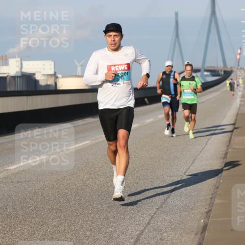 03.10.2025 - Köhlbrandbrückenlauf Lena Gebhardt http://msf.ph/oto/9101898 03.10.2025 09:37:05 Position 2 2176 meine-sportfotos.de